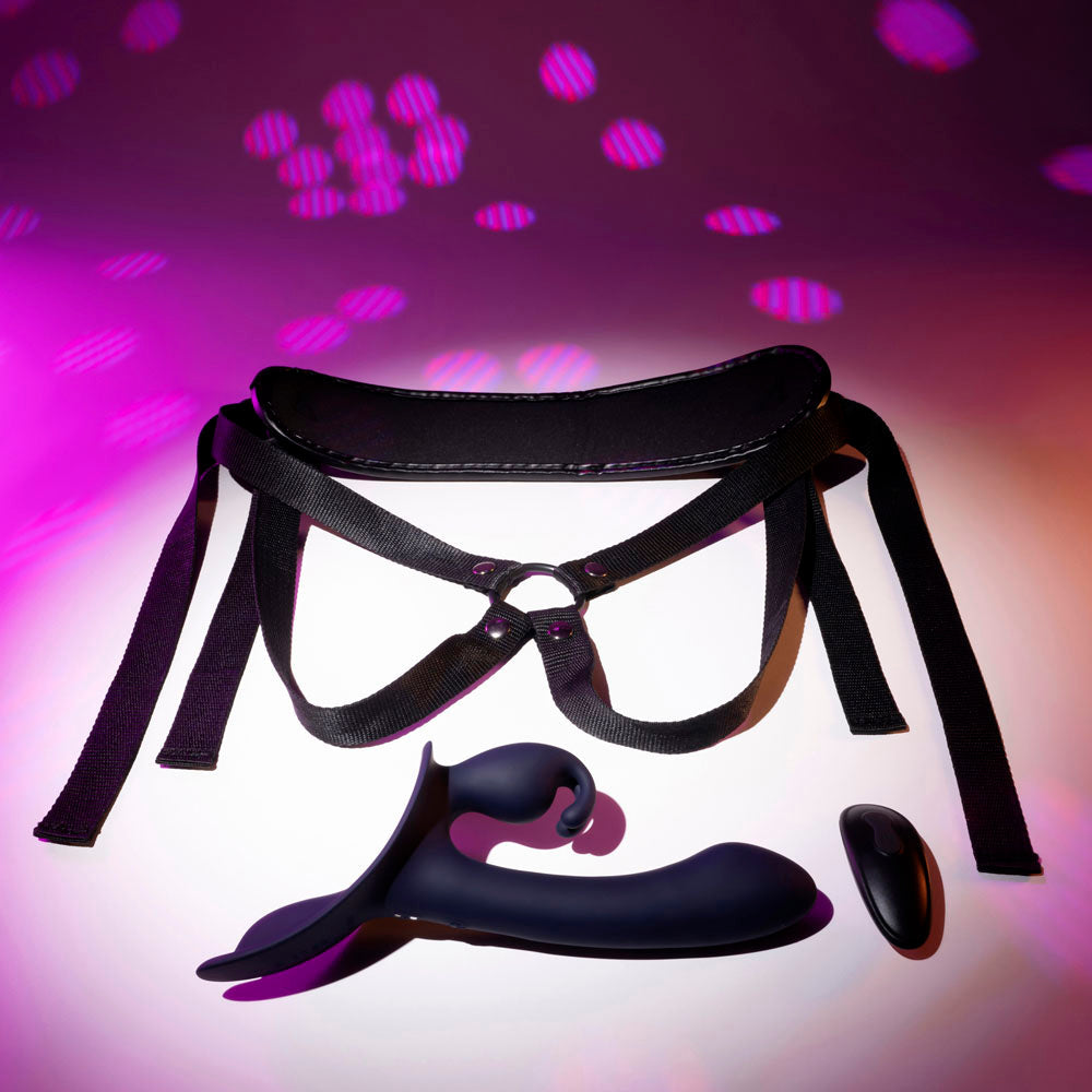 Evolved - Giving Vibes Strap-On with Remote Control