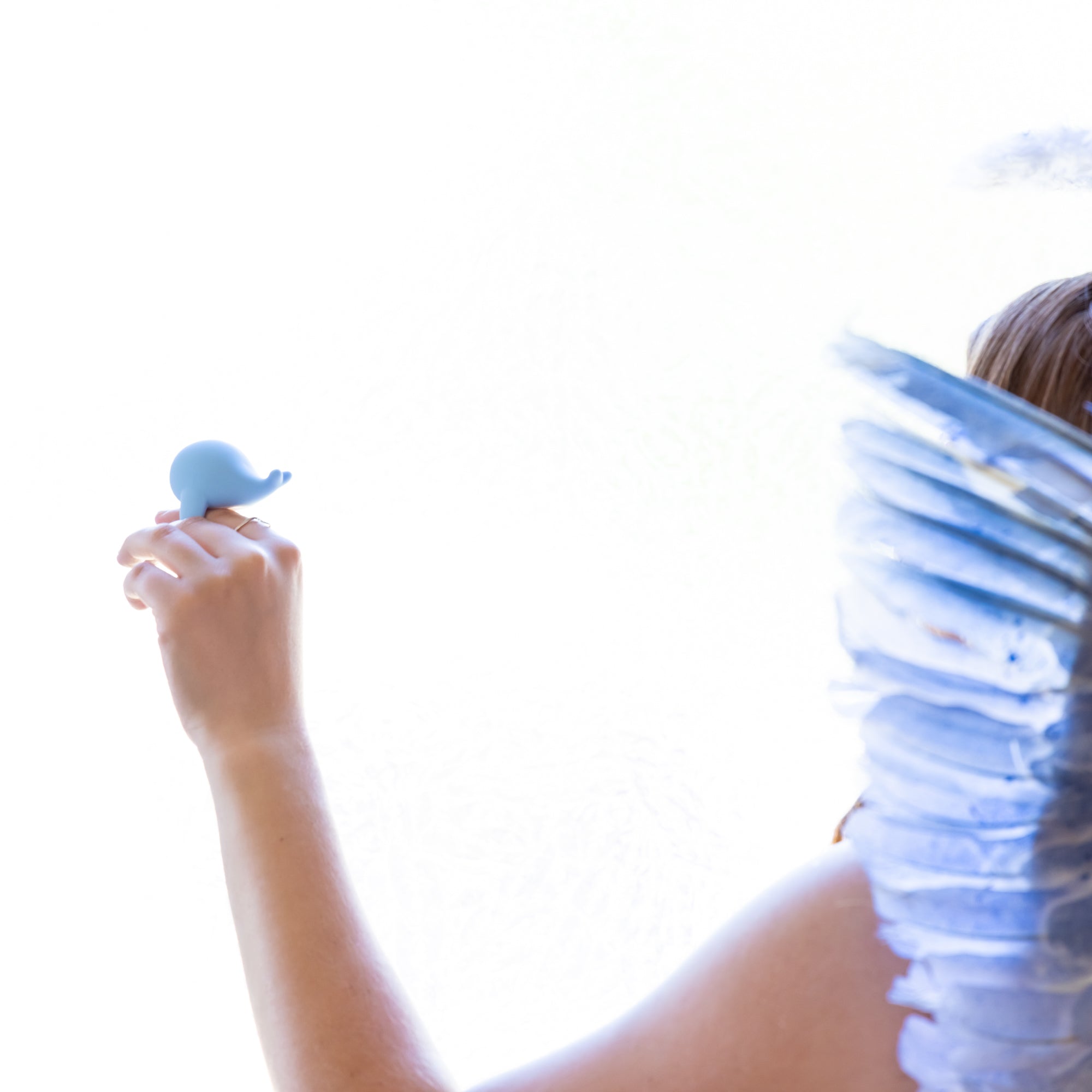 Heavenly Humpback Silicone Finger Bullet Clitoral Vibrator - Blue