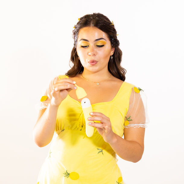 Banana Cream Dual-Ended Clitoral Air Pulse and G-Spot Vibrator - Yellow