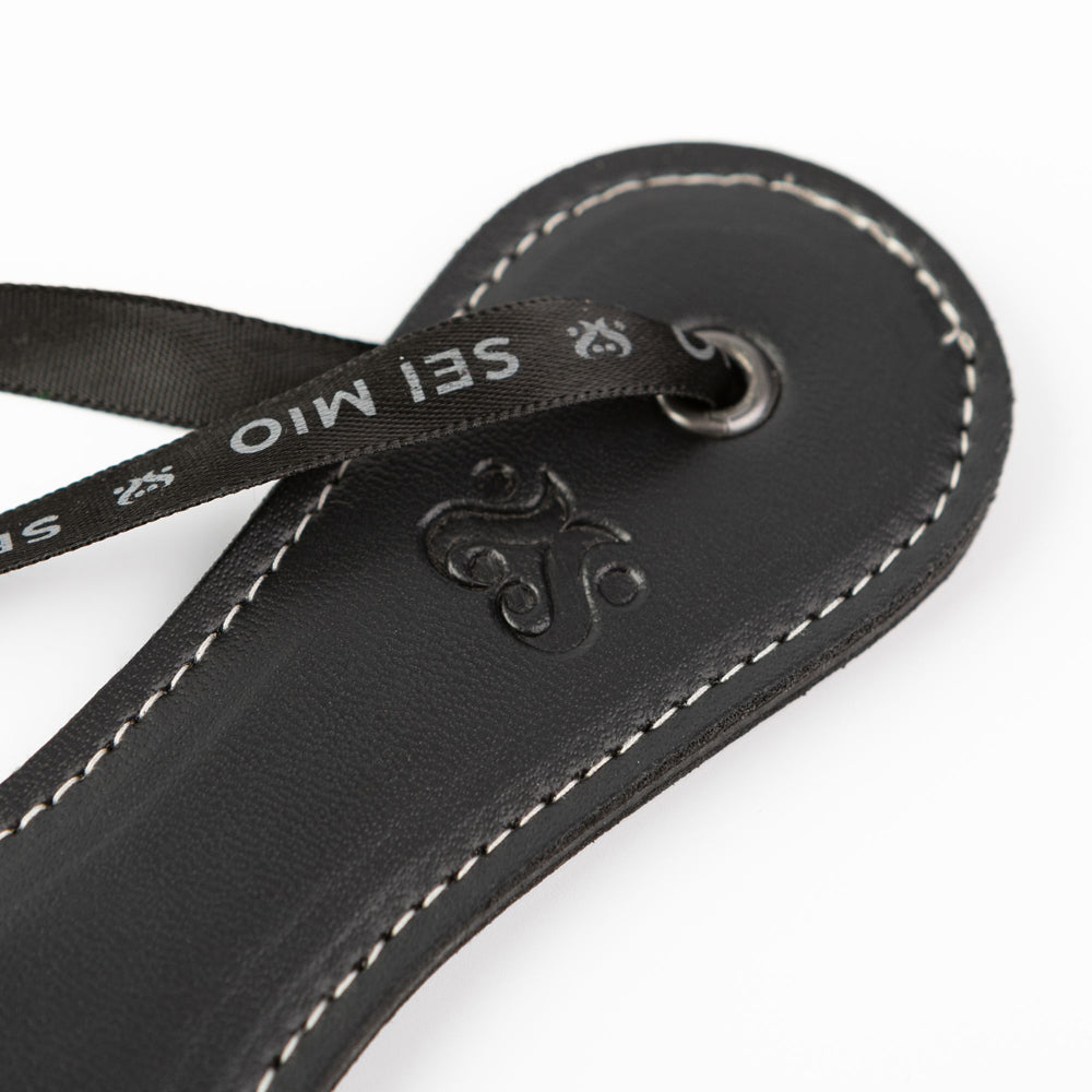 Sei Mio Roundly Chastised Circle Paddle